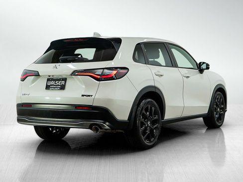 Used 2023 Honda HR-V Sport image 5
