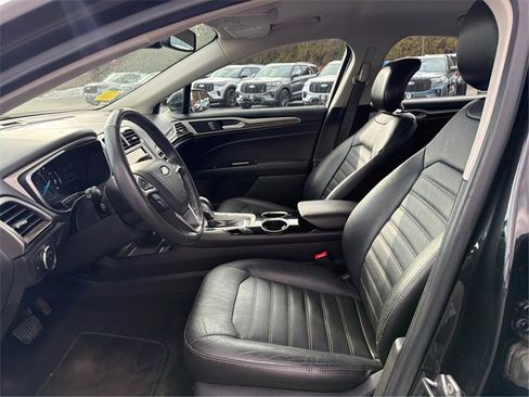 Used 2013 Ford Fusion SE image 9