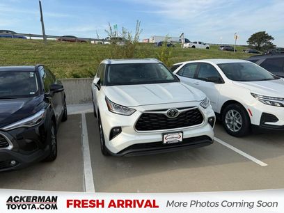 Used 2023 Toyota Highlander Limited