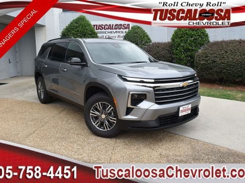 New 2026 Chevrolet Traverse LT w/ Driver Confidence Package FWD image 1