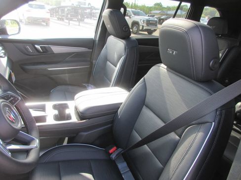 New 2026 Buick Enclave Sport Touring w/ Power Package FWD image 12