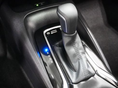 Used 2025 Toyota Corolla SE w/ SE Premium Package image 27