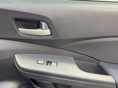 Used 2016 Honda CR-V SE image 12