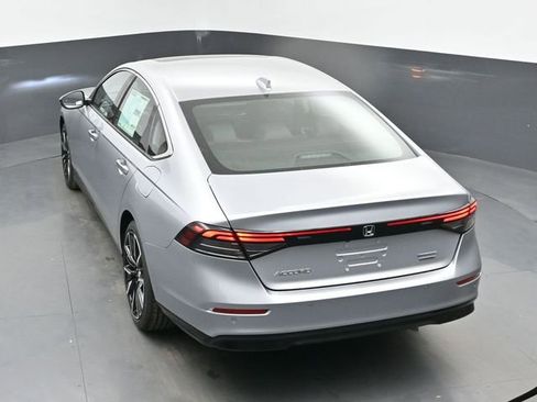 Used 2025 Honda Accord Touring image 18