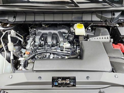 New 2026 Nissan Pathfinder Platinum image 17