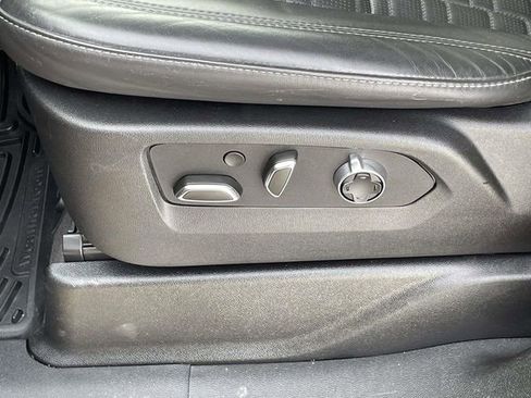 Used 2025 Cadillac Escalade Sport Platinum image 16