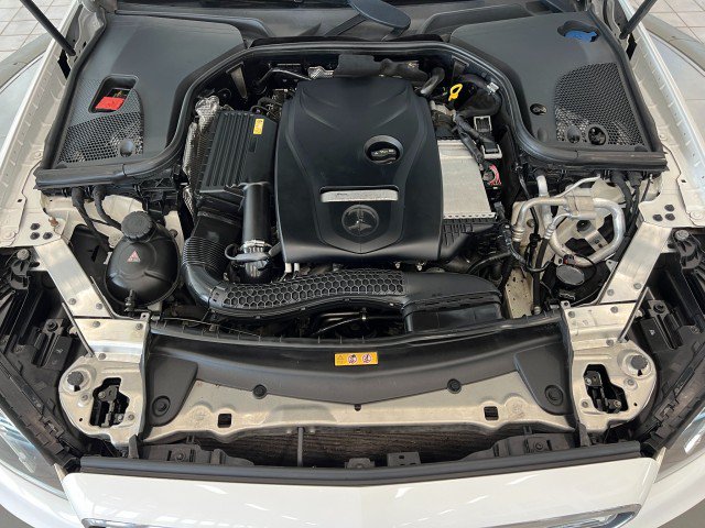 Used 2017 Mercedes-Benz E 300 4MATIC image 37