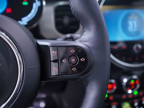 Used 2024 MINI Cooper SE image 18