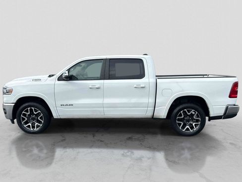 Used 2025 RAM 1500 Laramie AWD/4WD image 8