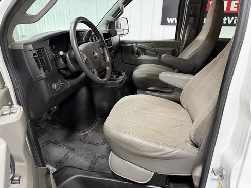 Used 2016 Chevrolet Express 3500 LT w/ LT Preferred Equipment Group image 11