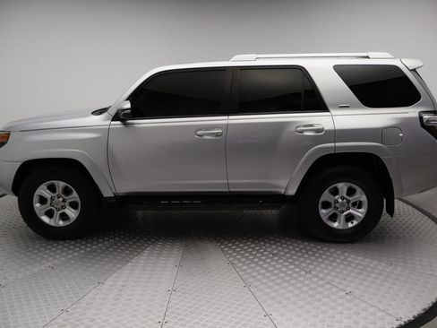 Certified 2018 Toyota 4Runner SR5 Premium image 12