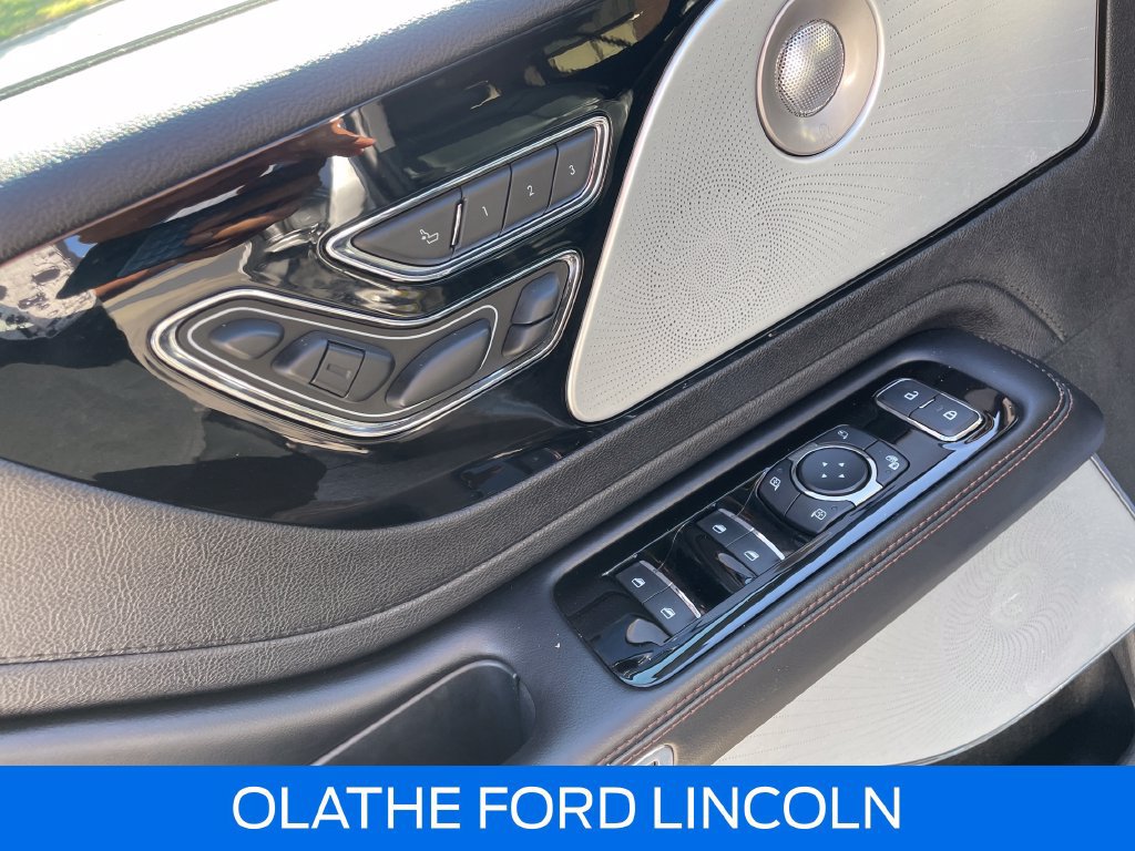 Certified 2020 Lincoln Aviator Reserve w/ Equipment Group 201A AWD/4WD image 15