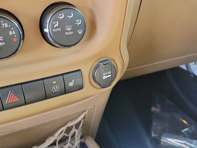 Used 2013 Jeep Wrangler Unlimited Sahara w/ Connectivity Group AWD/4WD image 26