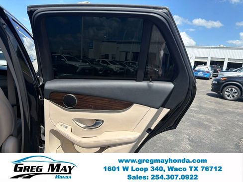 Used 2019 Mercedes-Benz GLC 300 image 25