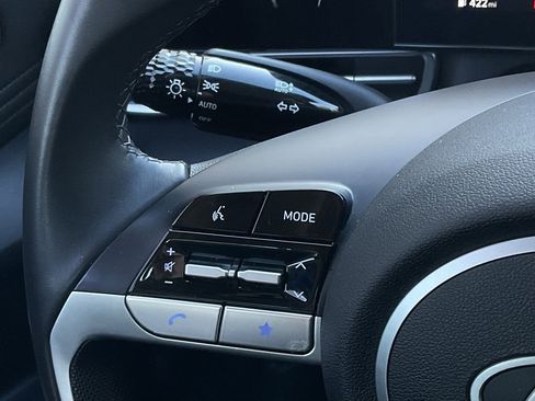 Used 2025 Hyundai Elantra SEL image 24