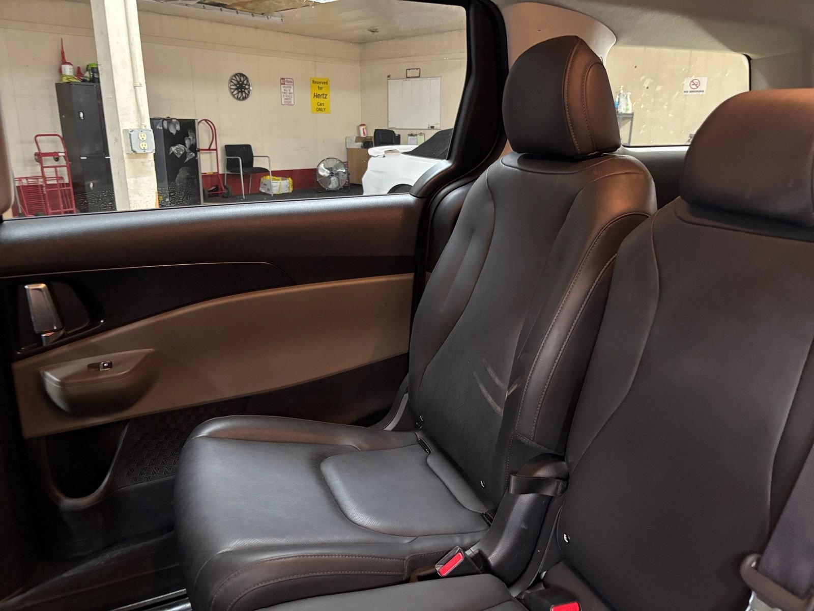Used 2026 Kia Carnival FWD image 54