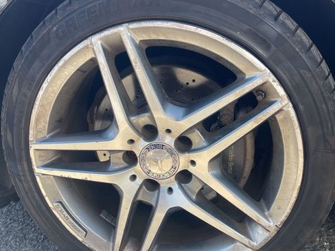 Used 2016 Mercedes-Benz E 350 4MATIC Sedan image 3