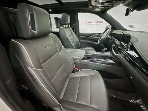 Used 2023 Cadillac Escalade ESV Sport w/ Touring Package image 33