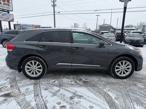 Used 2012 Toyota Venza LE image 5