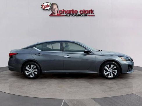 Certified 2025 Nissan Altima 2.5 S image 6