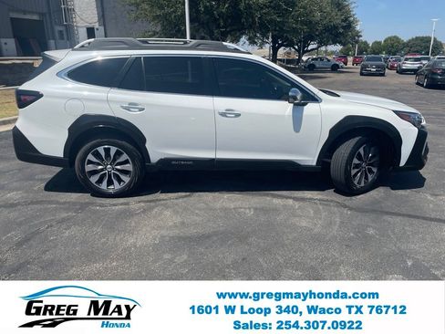 Used 2025 Subaru Outback Touring XT AWD/4WD image 2