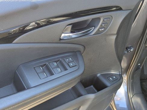 Used 2018 Honda Pilot Touring image 11