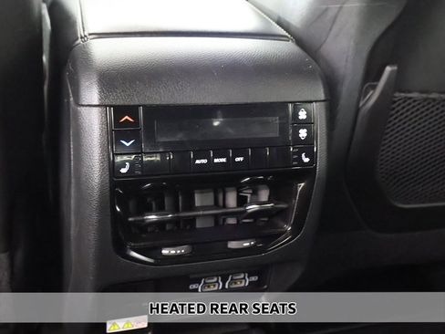 Used 2024 Jeep Grand Cherokee L Limited w/ Luxury Tech Group II image 9