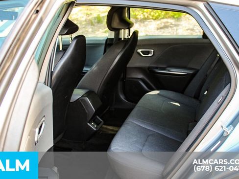 Used 2025 Kia K4 FWD image 17