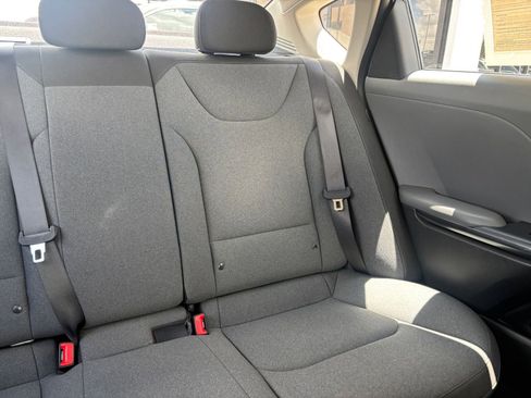 Used 2025 Kia K4 FWD image 36