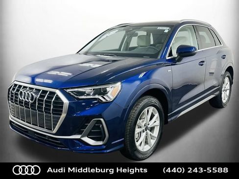 Certified 2025 Audi Q3 2.0T Premium w/ Convenience Package image 4