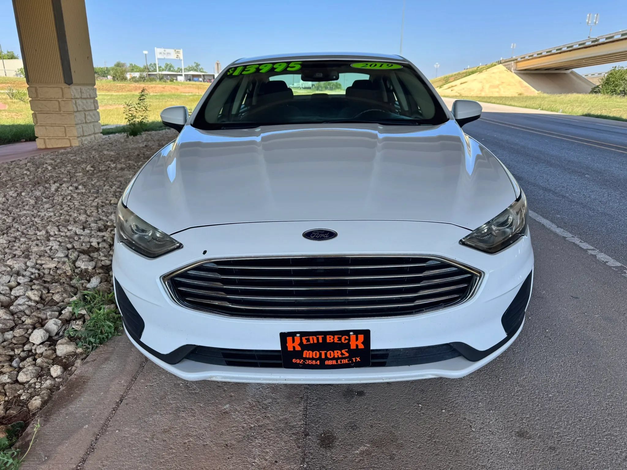 Used 2019 Ford Fusion SE FWD image 8