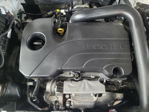 Used 2023 Chevrolet Equinox LT w/ Driver Convenience Package image 30