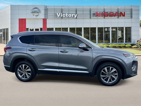 Used 2019 Hyundai Santa Fe Limited FWD image 2