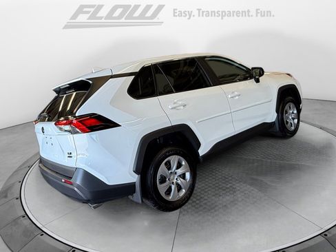Used 2025 Toyota RAV4 LE AWD/4WD image 9