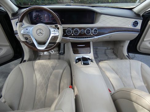 Used 2018 Mercedes-Benz S 560 Sedan image 22