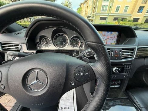 Used 2010 Mercedes-Benz E 550 Sedan image 55