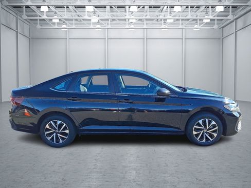 Used 2024 Volkswagen Jetta S image 6