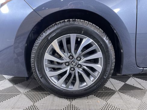 Used 2017 Toyota Corolla XLE w/ Carpet Mat Package (TMS) image 25