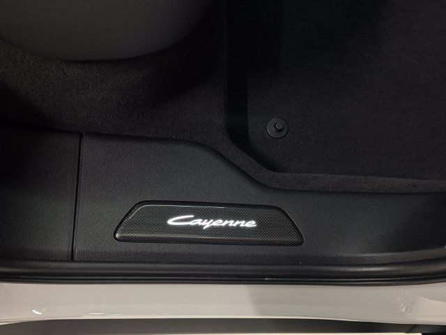 Certified 2026 Porsche Cayenne GTS AWD/4WD image 28