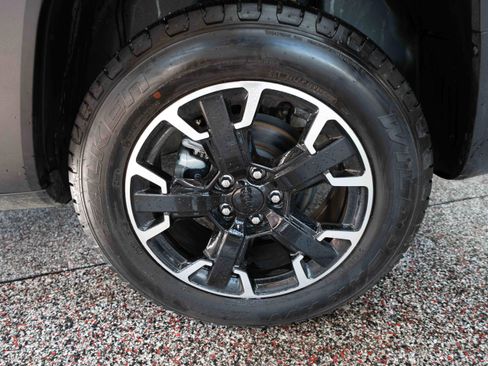 Used 2023 Jeep Renegade Latitude w/ Sun/Sound Group image 29