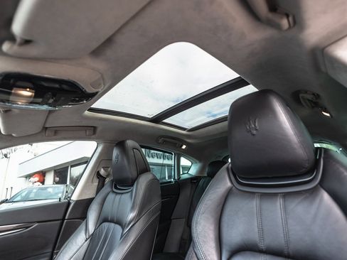 Used 2017 Maserati Levante S image 24