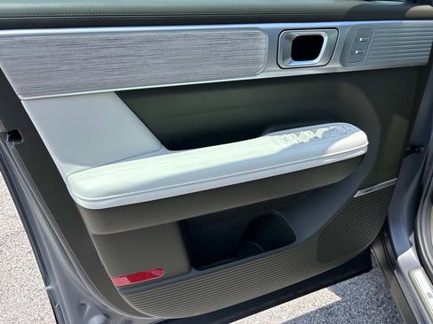 New 2025 Hyundai Santa Fe Calligraphy FWD image 16