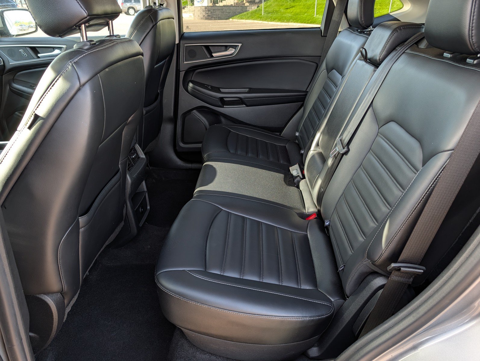 Used 2024 Ford Edge SEL AWD/4WD image 16