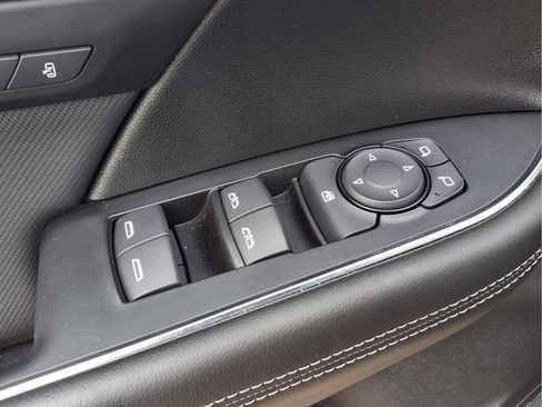 Certified 2025 Buick Envision Preferred AWD/4WD image 15