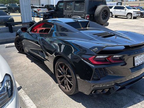 Used 2023 Chevrolet Corvette Stingray Premium Conv w/ Z51 Performance Package RWD image 2