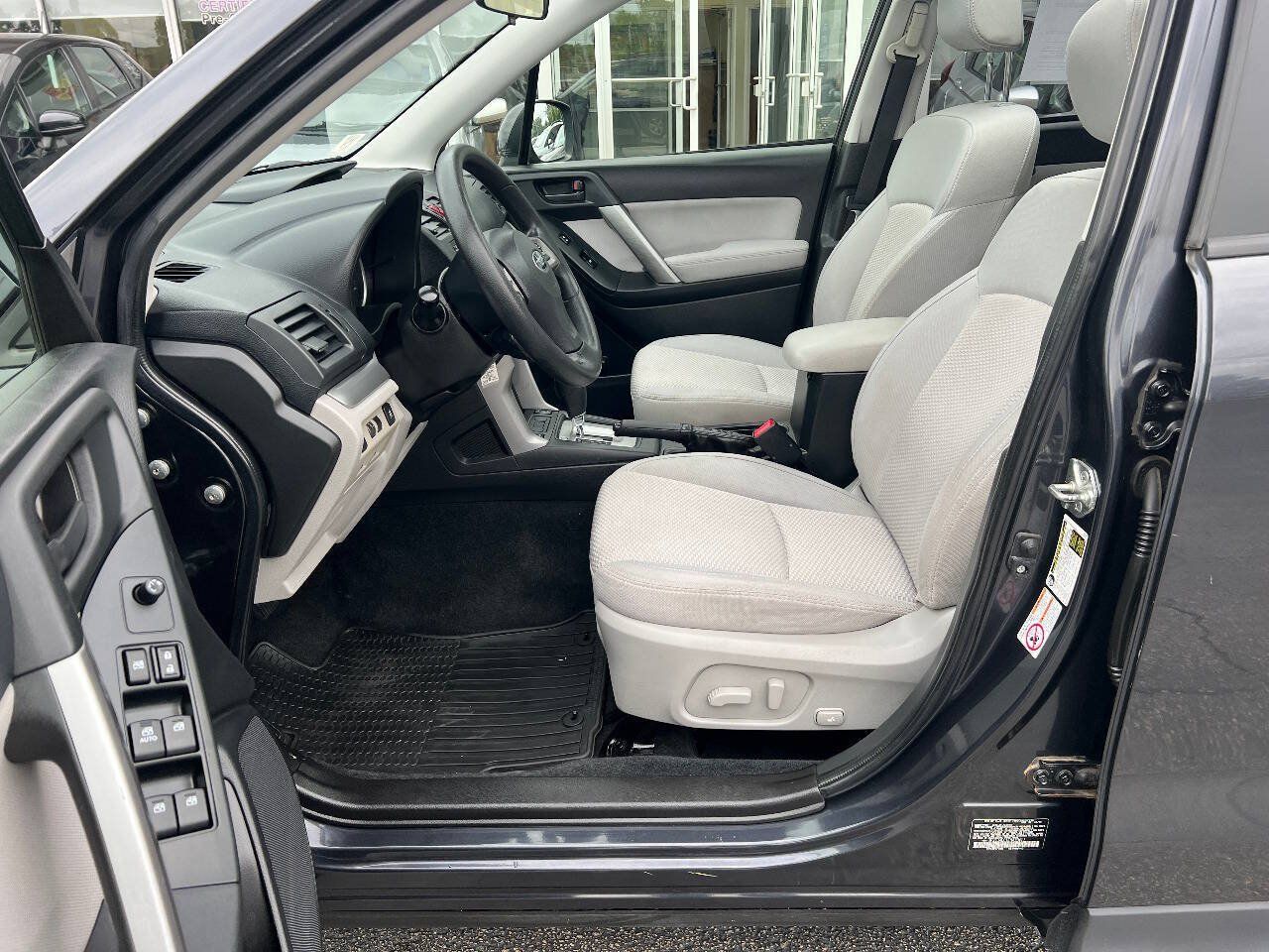 Used 2014 Subaru Forester 2.5i Premium w/ All-Weather Package AWD/4WD image 21