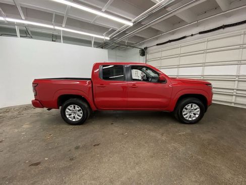Used 2023 Nissan Frontier SV image 7