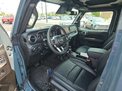 Used 2026 Jeep Wrangler Unlimited Sahara w/ Safety Group AWD/4WD image 24