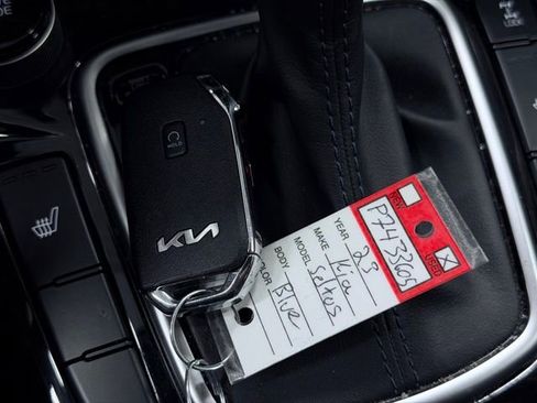 Used 2023 Kia Seltos S w/ Navigation Package AWD/4WD image 35