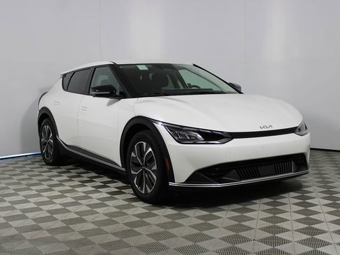 Used 2024 Kia EV6 Light RWD image 23